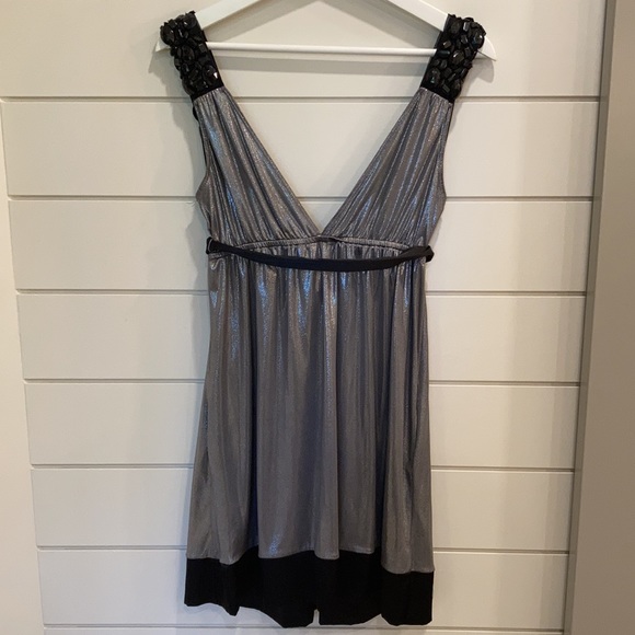 Silver and black Guess Party Dress 🥂 - Picture 9 of 9